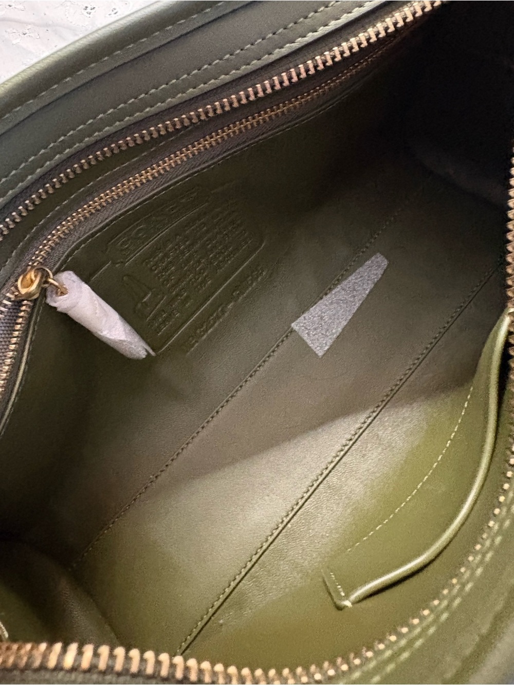 ๐ซ NWT Coach Olive Green Swing Zip - Picture 9 of 11